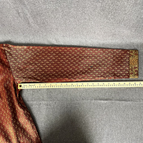 Full Embroidered Men Sherwani Red and Gold - Picture 6 of 7